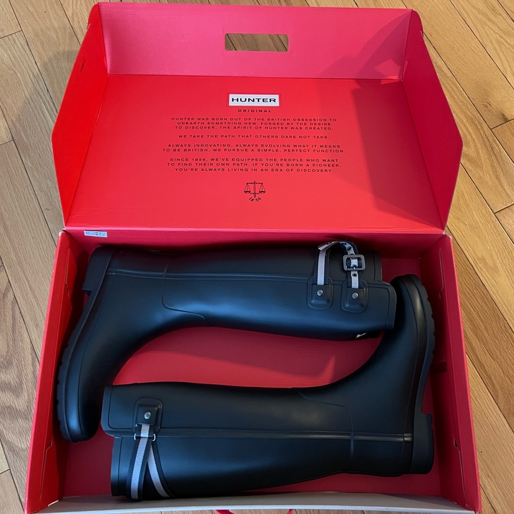 Hunter Boots - refined webbing back strap - Size 9